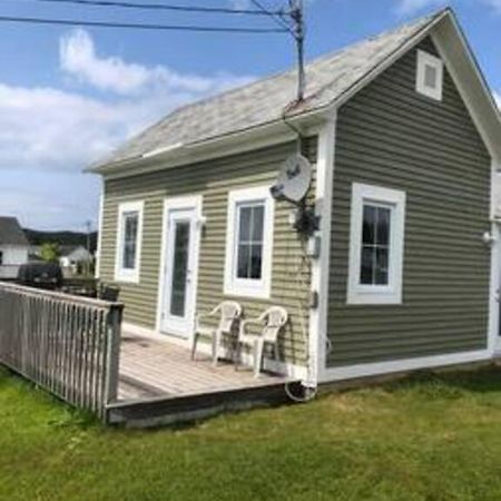 Villa Experience Tranquility Cricket Field Offers Charming Retreat In Twillingatate Twillingate Exterior foto